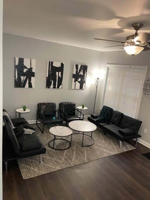 Apartamento Simple Elegant Townhouse Dt Raleigh Ncsu Exterior foto