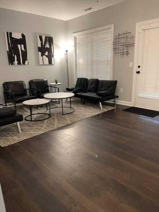 Apartamento Simple Elegant Townhouse Dt Raleigh Ncsu Exterior foto