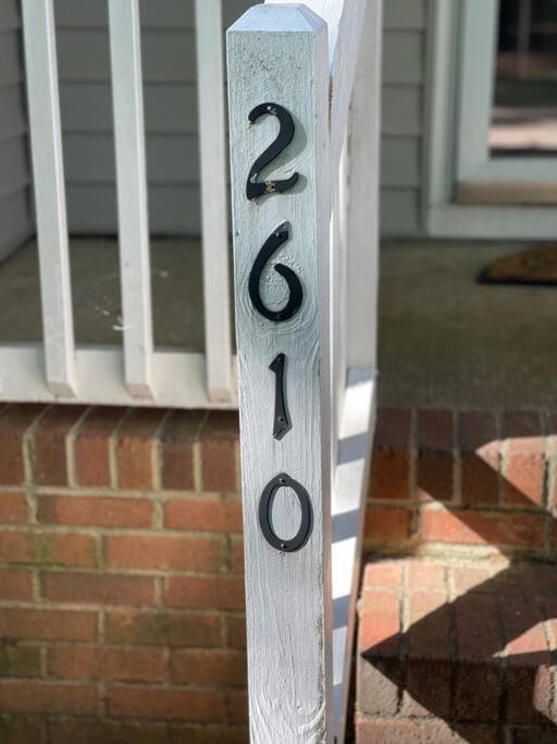 Apartamento Simple Elegant Townhouse Dt Raleigh Ncsu Exterior foto