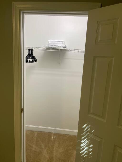 Apartamento Simple Elegant Townhouse Dt Raleigh Ncsu Exterior foto